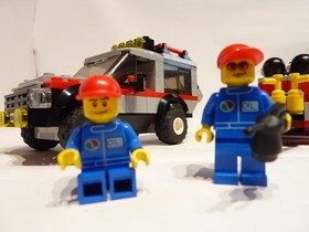 LEGO &reg; 4433, city dirt bike transporter