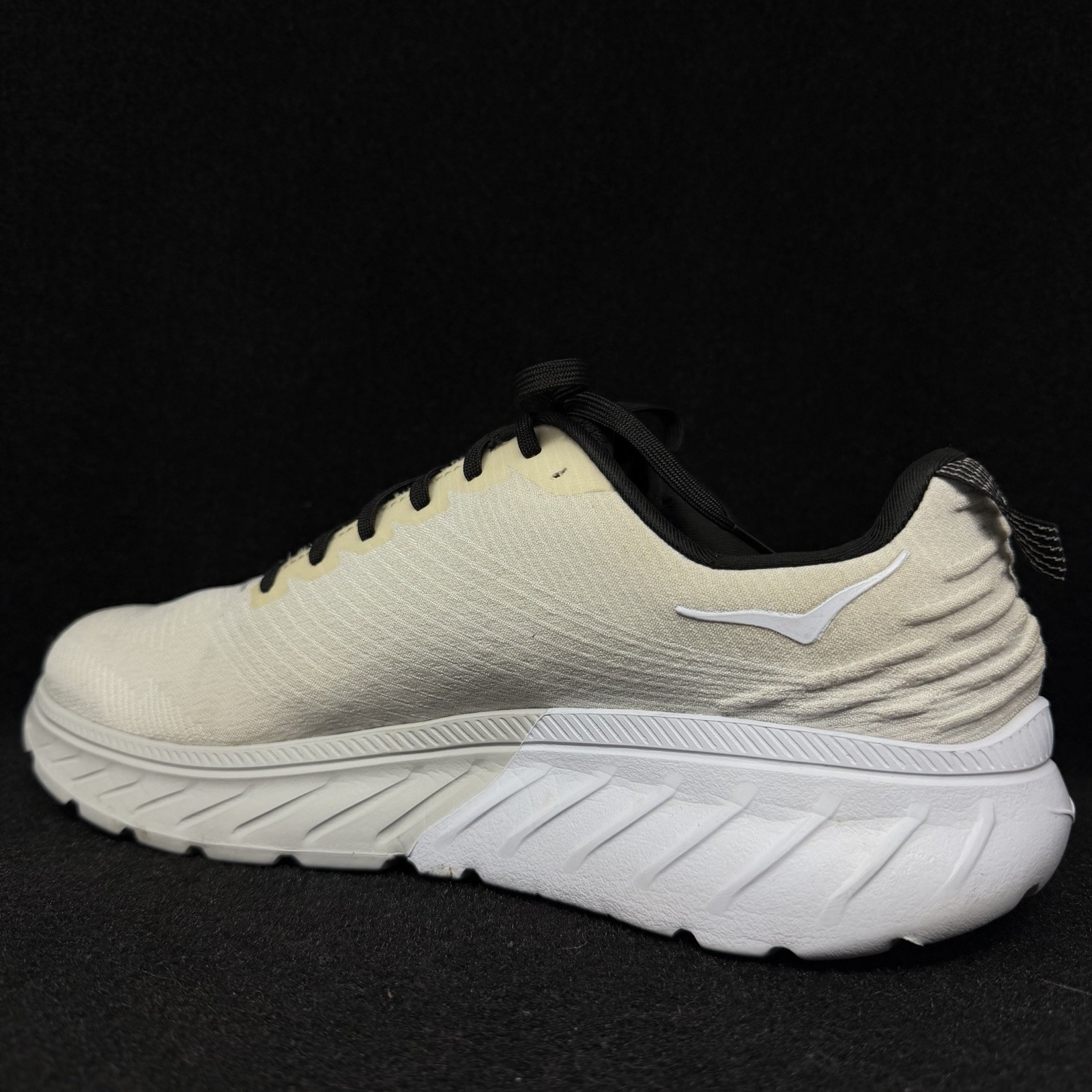 Hoka Mach 3 Men’s Size 10.5 White Gray Athletic Road Track Running Shoes. thumbnail 5