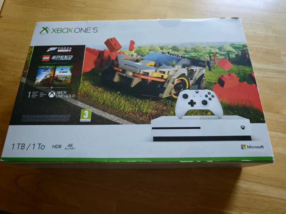 Microsoft Xbox One S, Foto 1 von 3