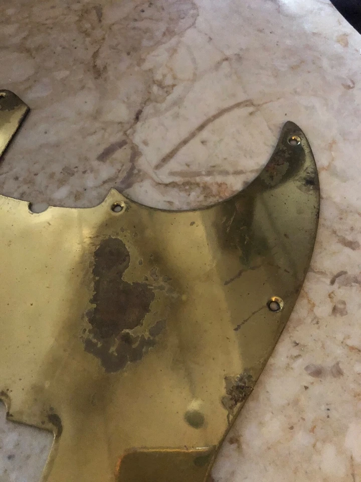 Golpeador vintage reliquia natural Fender o Schecter Jazz Bajo latón Mighty Mite Foto 3 de 4