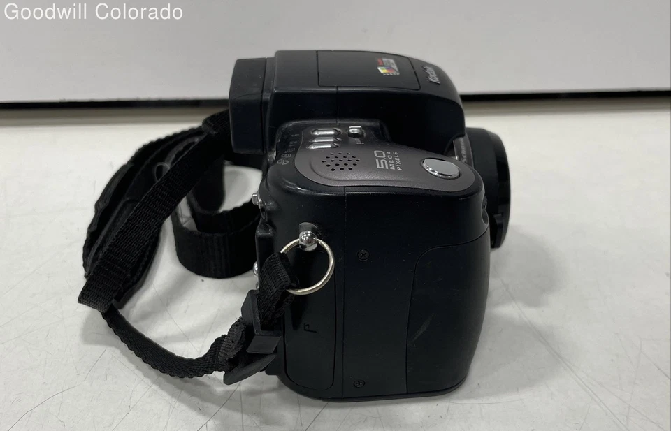 Kodak EasyShare DX7590 Digital Camera - Image 2 of 4