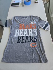 Women's size small chicago bears t shirt new B6