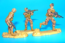 1:32 Forces of Valor Unimax U.S Army 36th Infantry Division Iraq 2003 Figures E