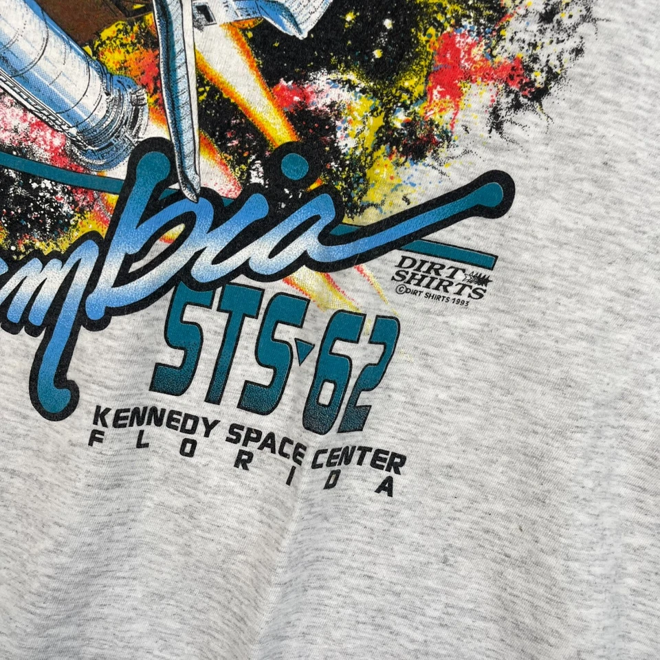 Columbia STS 67 Shuttle Kennedy Space Center T Shirt Mens 2XL Grey White Vintage - Image 4 of 4