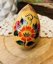 Beautiful Vintage Hand Painted Wooden Nesting Egg Easter