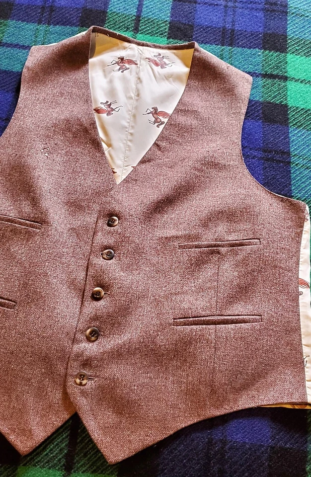 Chaleco De Colección Años 70 Seda XL 4 Bolsillos Pegaso Caballo Alado Estampado Mitología con Etiqueta Unión Foto 4 de 4