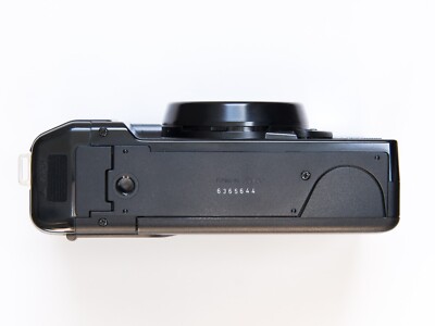 Canon Sure Shot AF35M II Autoboy 2 35mm Film Camera 38mm f/2.8