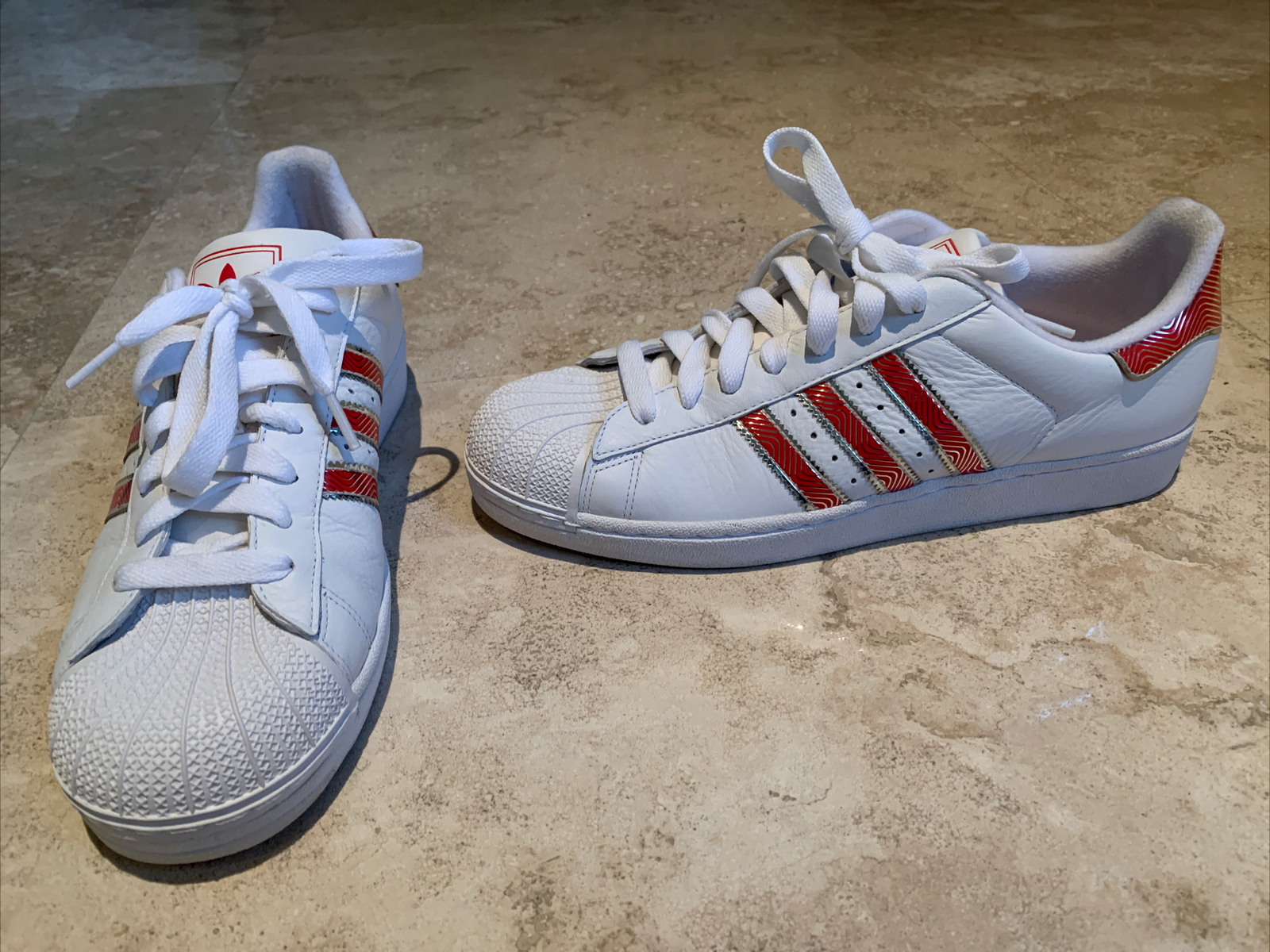 superstar with red stripes