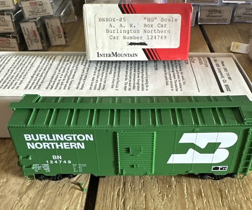 InterMountain HO RTR BNBOX-05 A.A.R. Box Car Burlington Northern 124749 NIB - Picture 3 of 6