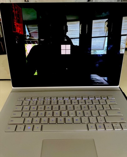 Microsoft Surface Book 2 i7 16GB RAM, 256GB, 15in, 64bit OS, Pen, Pre-owned - Picture 12 of 17