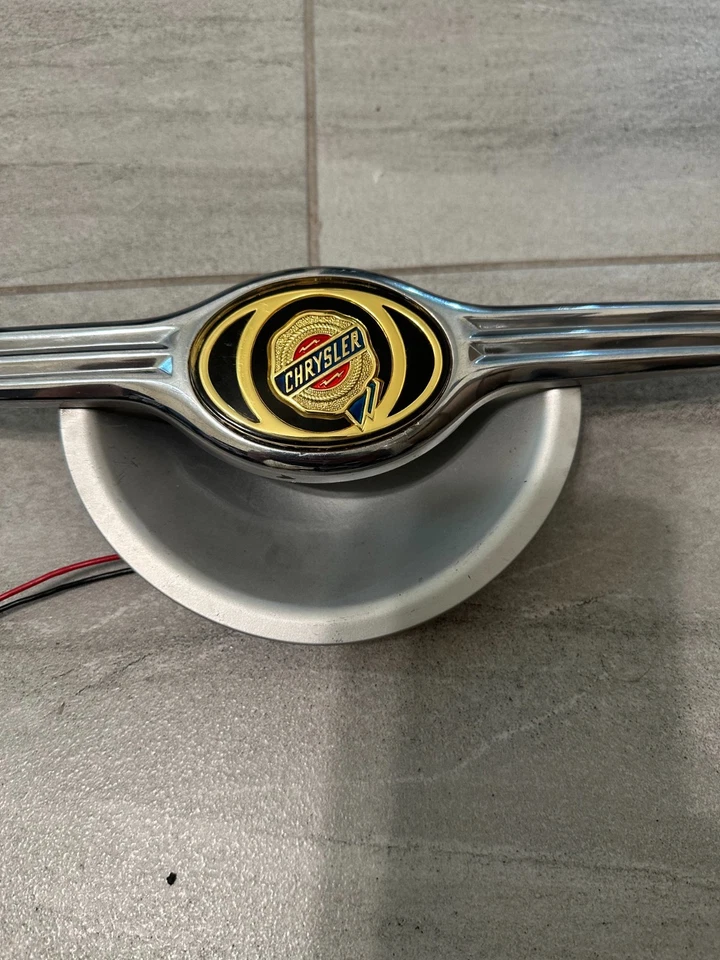 Remanufactured 05-10 PT Cruiser Electric Liftgate Trunk Hatch Handle Emblem silv - Image 3 of 4