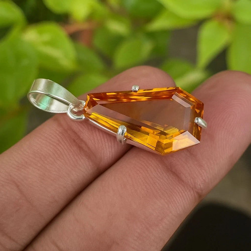 24 Ct Natural Orange Fancy Cut Sapphire Gemstone 925 Sterling Silver Pendant - Picture 2 of 6