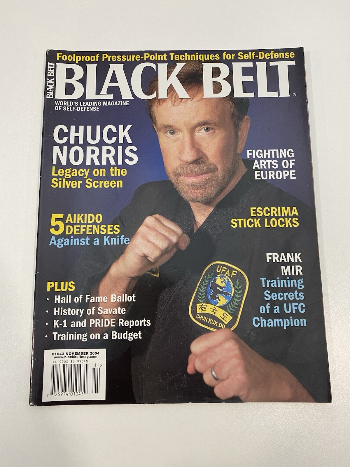 Black Belt Magazine: November 2004 - Chuck Norris Frank Mir