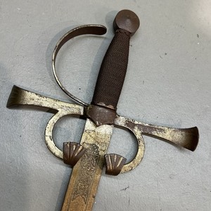 ANTIQUE Lrg. SPANISH TOLEDO KNIGHT PIZARRO BROAD SWORD RAPIER~ENGRAVED BLADE. JD