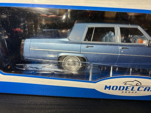 1/18 MCG - 1982 CADILLAC FLEETWOOD BROUGHAM - LIGHT BLUE METALLIC - Picture 14 of 24