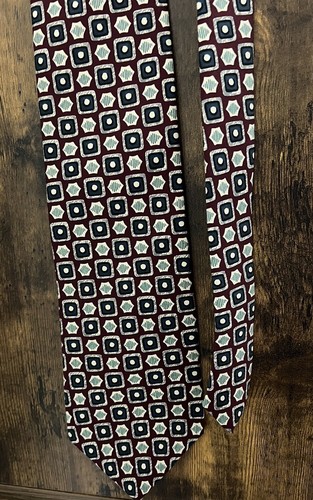 Oscar De La Renta Mens Necktie 100% Silk Patterned Tie Made in USA Geometric - Picture 4 of 5