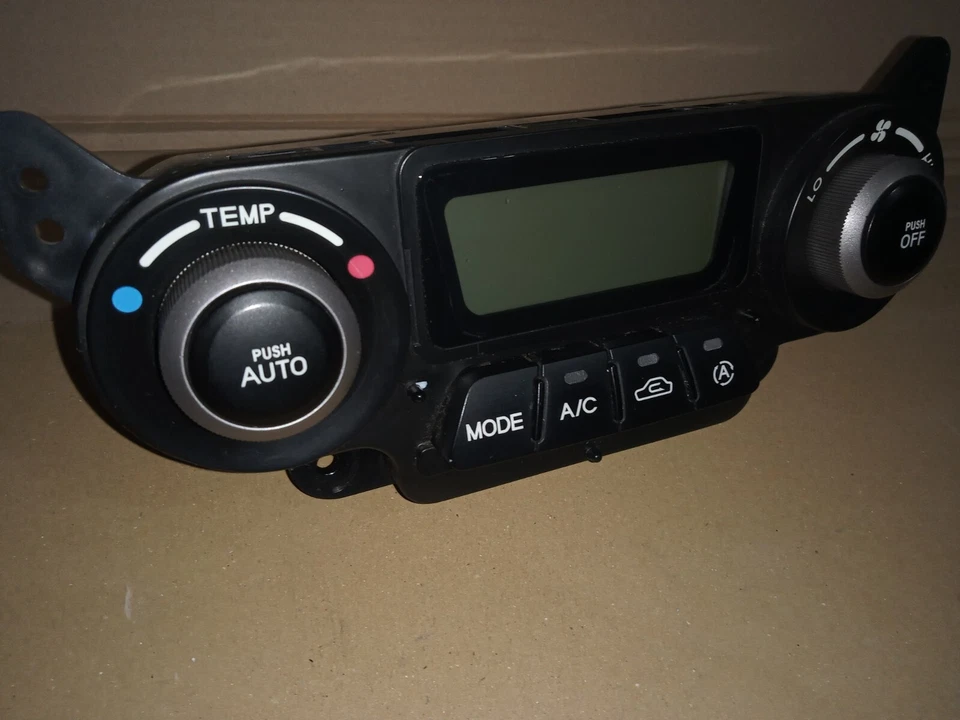 Centralina comandi clima 97250-2F300 Kia Cerato Mk1 2003-2006 usata (59884) - Immagine 3 di 4