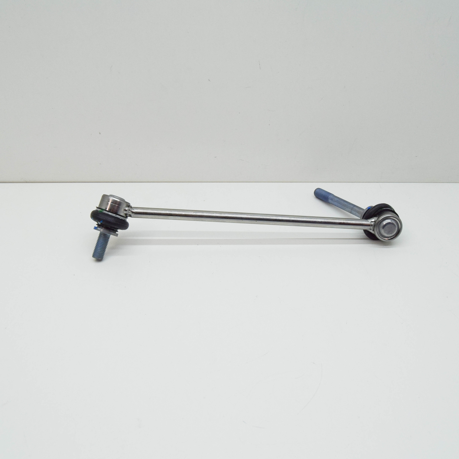NEW BMW X5 G05 FRONT RIGHT SWING SUPPORT 31356881808 ORIGINAL 31