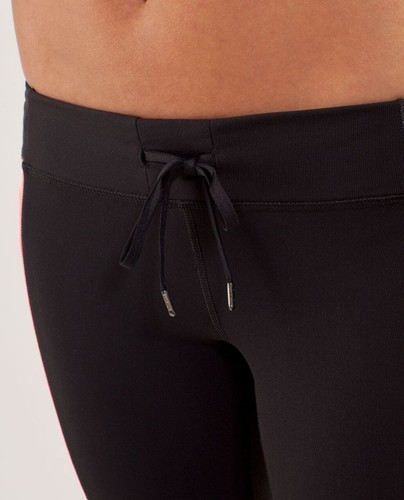 Lululemon Heat It Up Crop Size 6/S - Picture 5 of 7