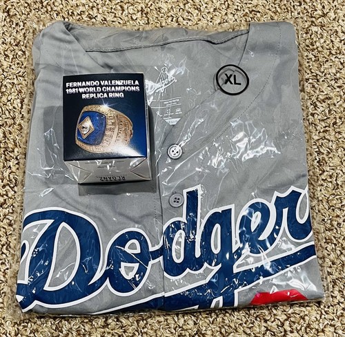 Fernando Valenzuela Dodgers 1981 WORLD SERIES RING and XL Jersey SGA