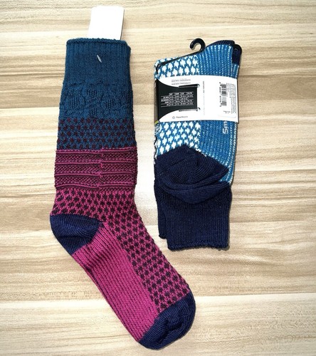 2 Smartwool Damen Popcorn Zopfmuster Wollmischung Socken Medium 7-9,5 marineblau beere NEU - Bild 3 von 17