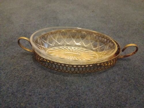 Vintage Oval  Pie dish With stand - Picture 1 of 3