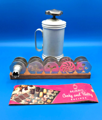 Mirro Cooky Pastry Cookie Press Cake Decorator Set 358 AM 3 Tips 12 Plates VTG