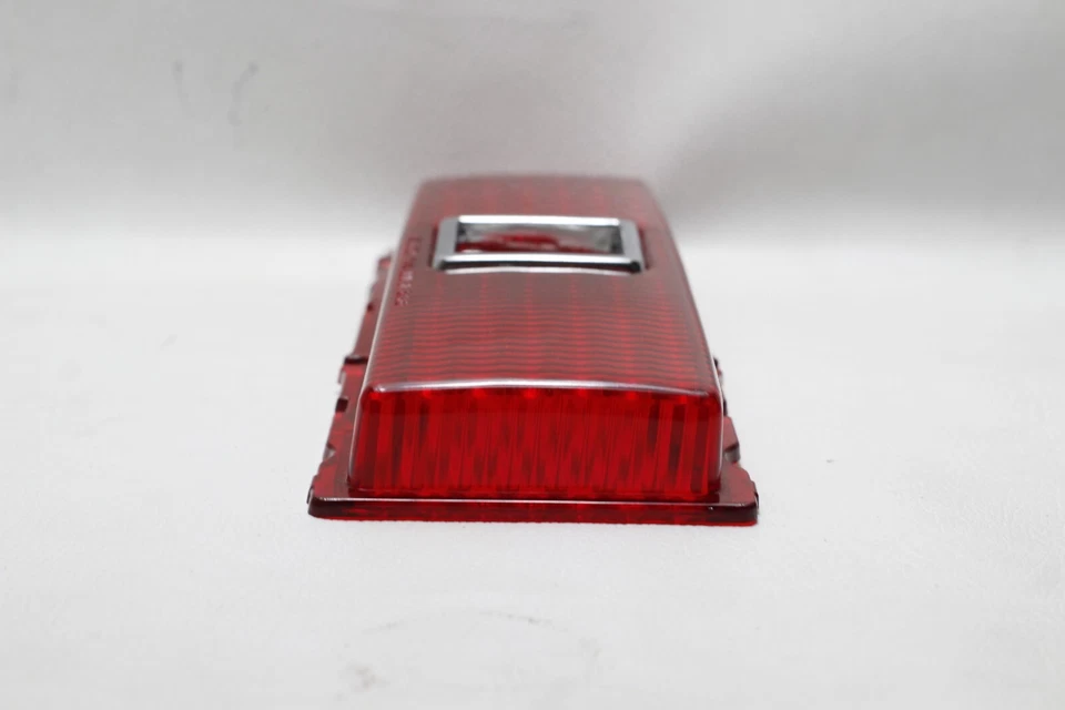 Toyota Corona RT40 43 1969 задний фонарь объектив красный новый из старых запасов Японии - 1 x 1 шт R или L - Изображение 3 из 4