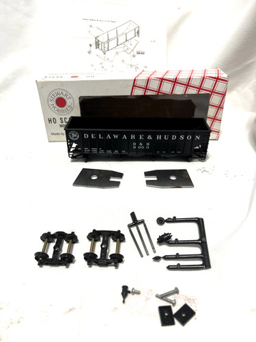 Stewart Hobbies Delaware & Hudson 9000 70 Ton Hopper HO Scale New-DG300 | Condition: New