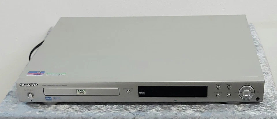 Home Cinema DVD Spieler und Lautsprecher 5.1 - Sharp HT-CN400DV