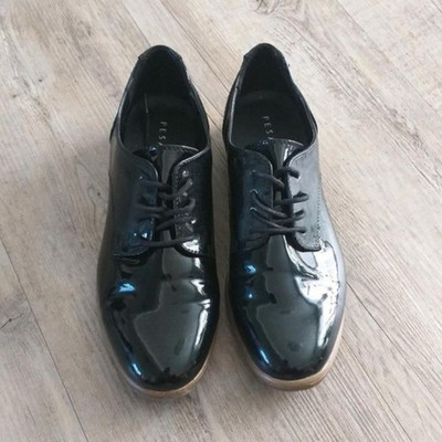 PESARO Damen Halbschuhe Lackleder Schnürung Schwarz Gr. 37 mandelförmig