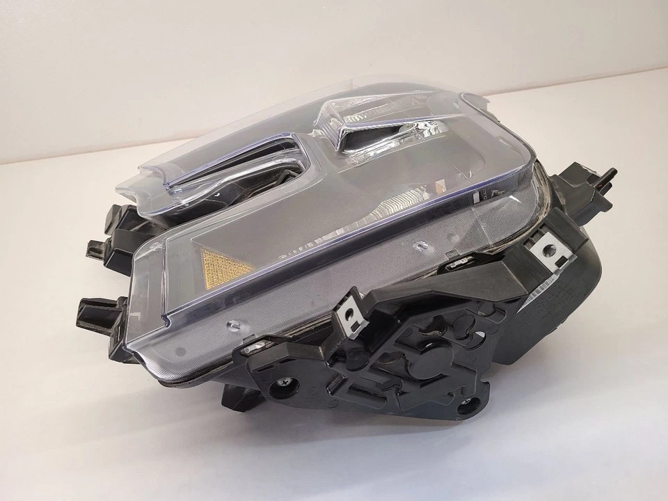 2016 - 2017 FORD F150 PICKUP Driver Headlight Halogen  — 第 2/4 张图片