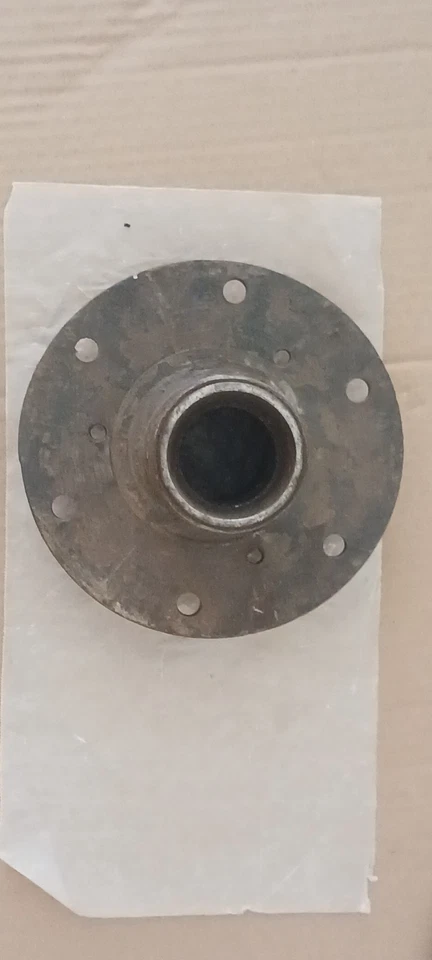 Buje de rueda delantera Ford modelo T 1911-1916 con sección roscada larga y shou corto Foto 2 de 4