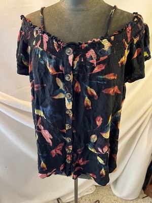 Torrid Women Size Cold Shoulder Black w Leaf Pattern Buttons up Front Blouse