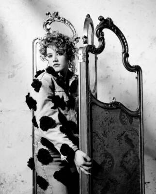 British actress Emily Lloyd on 26th April 1988 Historic Old Photo 3