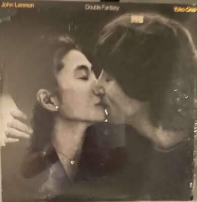 John Lennon Yoko Ono Double Fantasy W/ 45 Single Walking On Thin