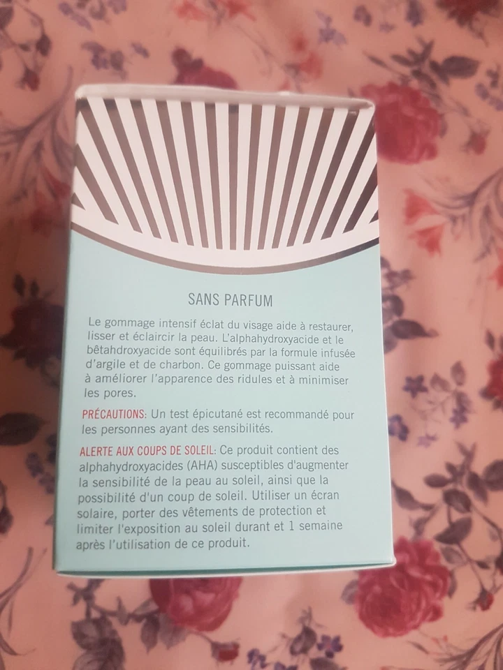 First Aid Beauty Facial Radiance Intensive Peel - Image 3 of 4