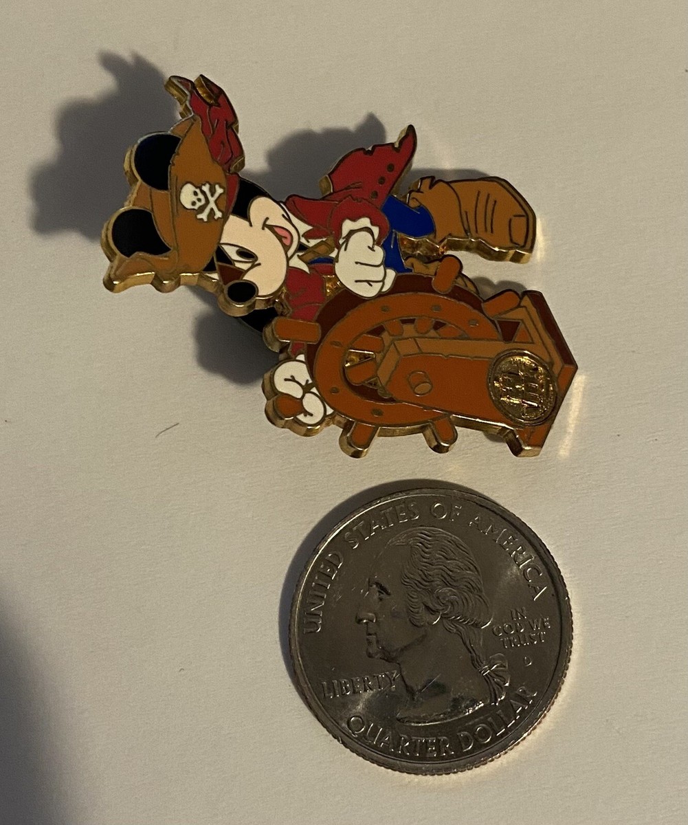 Walt Disney VMK 2008 Pirate Mickey Mouse With Ship Wheel Pin