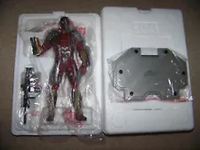 DC DIRECT SUICIDE SQUAD DEADSHOT STATUE + WILL SMITH & MARGO ROBBIE SIGNED PHOTO