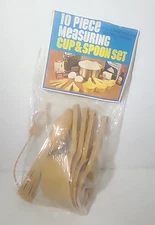 Vintage 1980s 10 Piece Measuring Cup & Spoon Set Harvest Yellow Plastic NEW