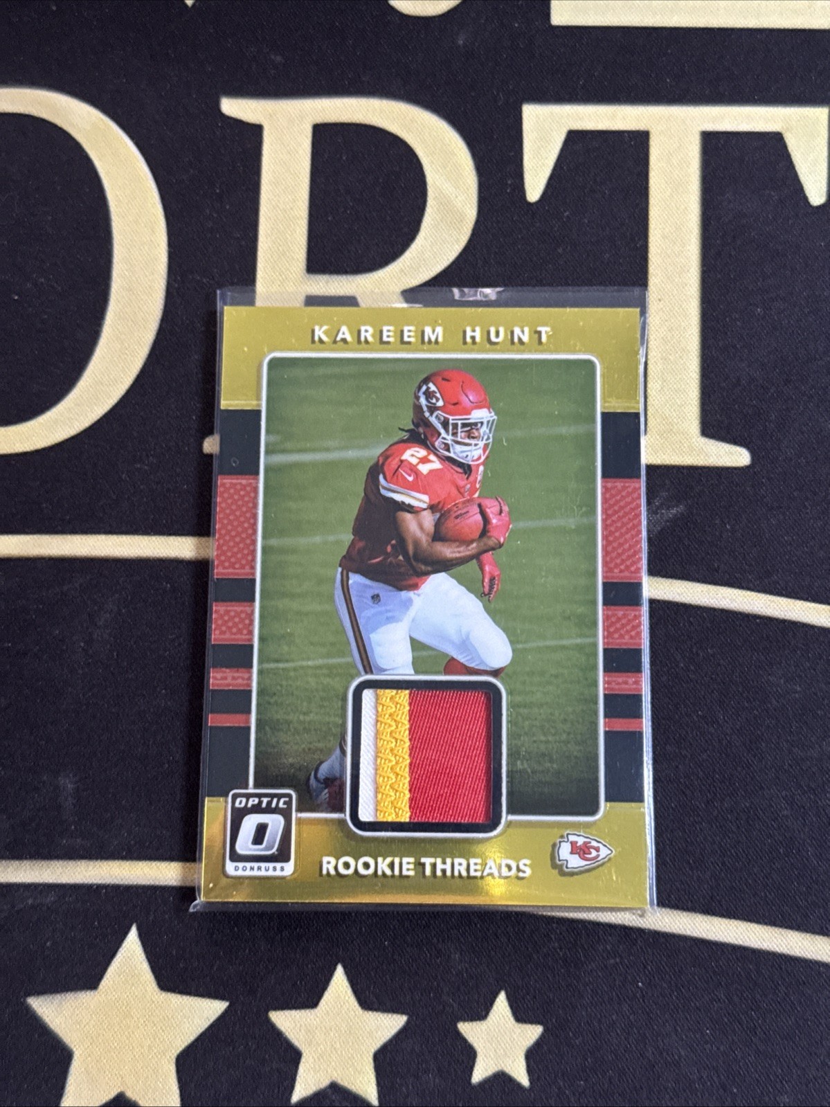Kareem Hunt Panini Donruss Optic Rookie Threads #23 Prime