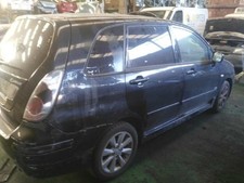 Porte arrière et accessoires Suzuki LIANA