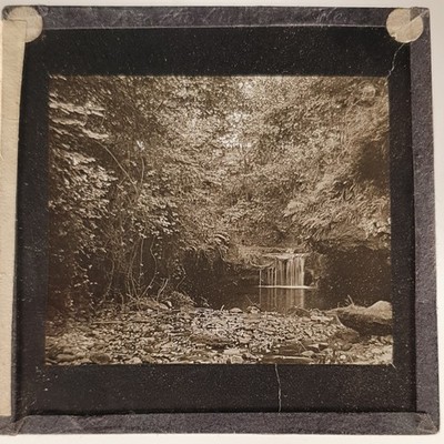 Vintage Glasdia kleiner Wasserfall 