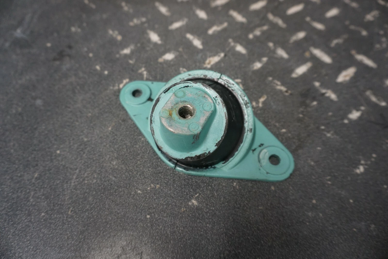 1997-1998 Kawasaki OEM Engine Motor Mount Freshwater STX 900 92160-3886