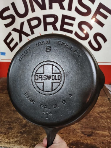 "Fully Restored" GRISWOLD #8 Cast Iron Skillet Pan Large Logo 704  Seasoned