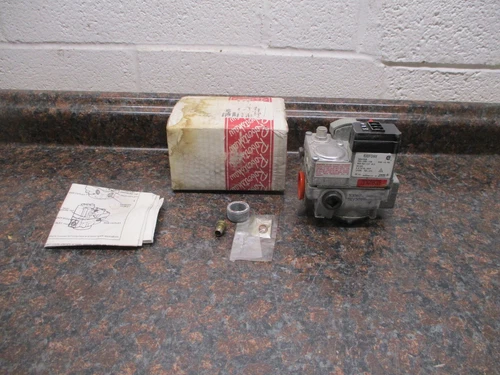 Robertshaw 720-079 Gas Valve, Ng/Lp, 24V, 3.5 In Wc, Standard Opening, 0.45 A