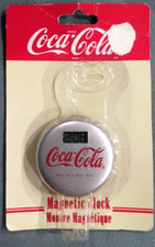 1999 Coca Cola Coke Keychain Clock Bottle Cap Shape NIP