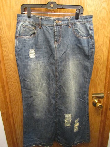 WOMENS DISTRESSED BLUE JEAN SKIRT 100% COTTON SIZE L LENGTH 38" FLARE 24"