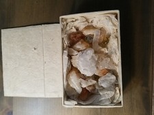 Ensemble lithomancie cristal divination pierres cristaux, divination. Trouvaille immobilière.