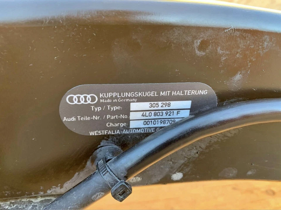 Engate de reboque traseiro Audi Q7 2008 com parafusos e módulo 4L0803921F 2007-2015 fabricante de equipamento original - Imagem 2 de 4